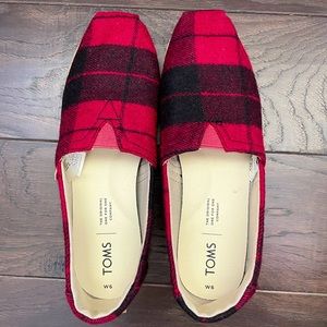 Red Plaid Toms